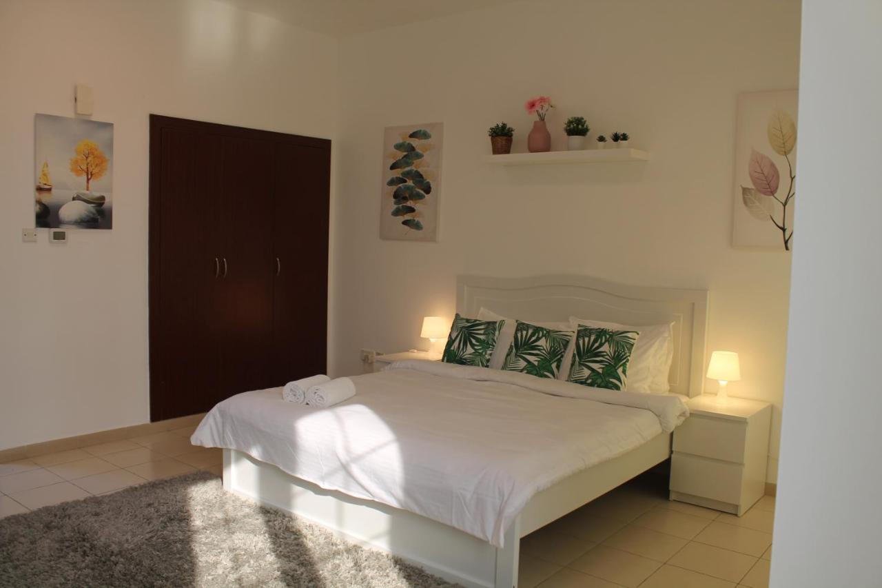 شقة Bright, Spacious And Cozy