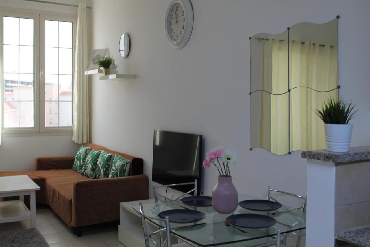 Bright, Spacious And Cozy شقة *