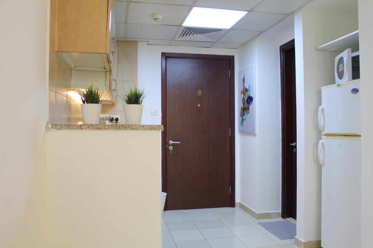 Bright, Spacious And Cozy شقة *